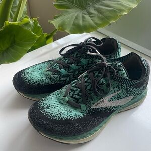 Brooks Teal and Black Athletic Shoes